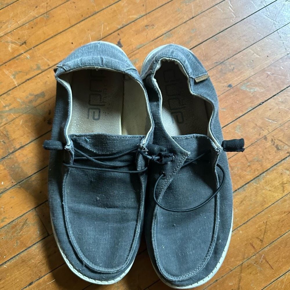 Hey Dudes Wendy classic off black slip on 11/42 shoes
